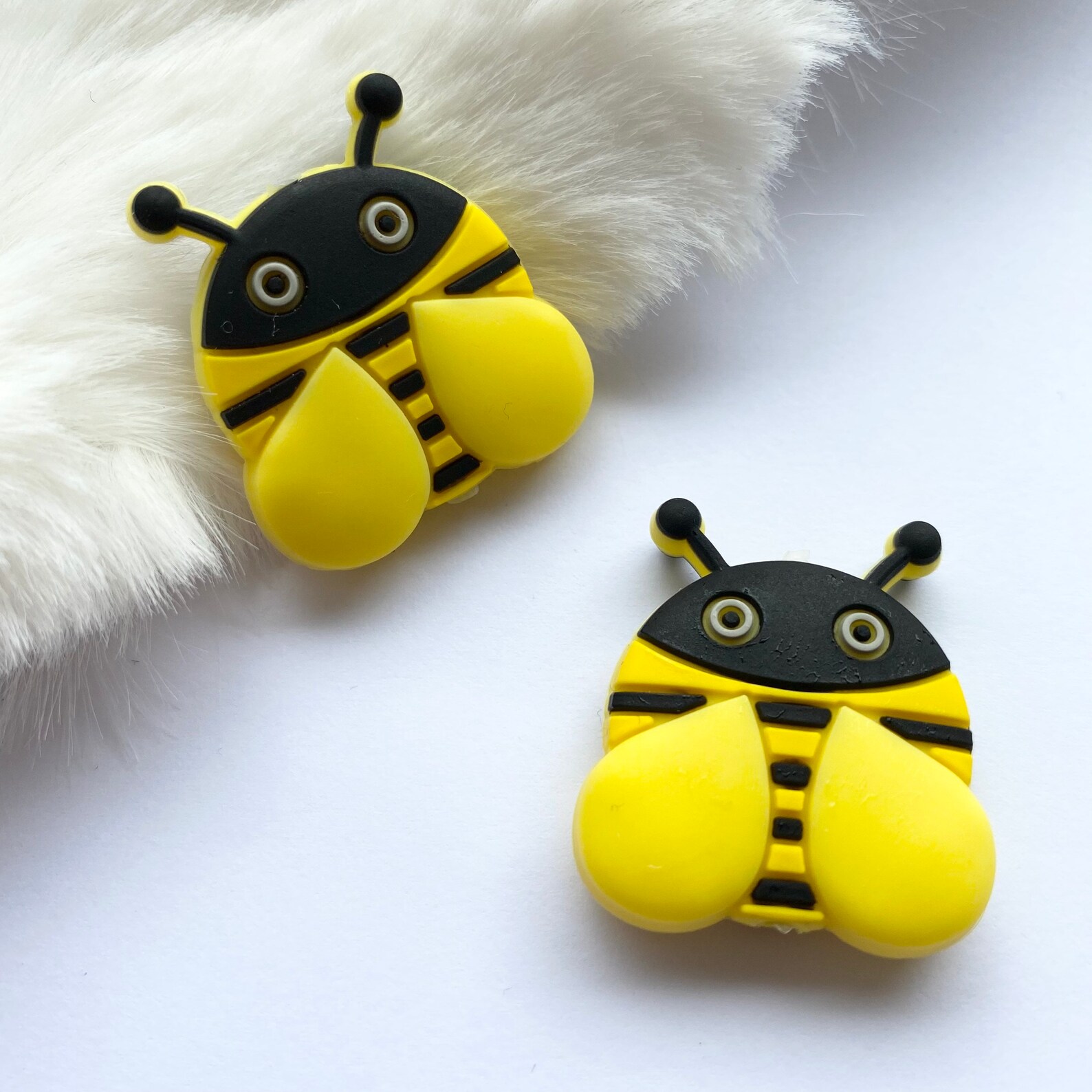 2 Silicone bee beads bumblebee loose beads DIY craft supplies | Etsy