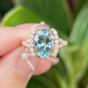Vintage Oval Aquamarine Engagement Ring: Fine Jewelry Cocktail Ring