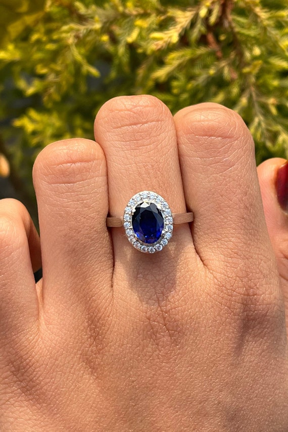 Lisa Blue Sapphire Ring - Bespoke Engagement Ring