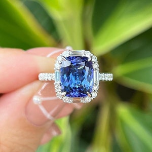 Halo Tansanit Ring: Sterling Silber im Kissenschliff, Design