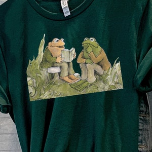 Frog And Toad Shirt, Vintage Classic Book Shirt, Frog Happy Shirt, Cottagecore, Classic Book Shirt, Green Frog Shirt