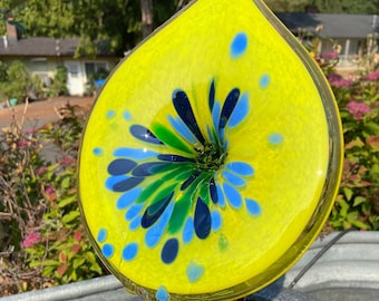 Outdoor fountain glass garden art glass flower water spitter