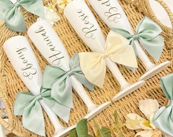 Plastic Champagne Personalised flutes / Wedding / Hen / Prom