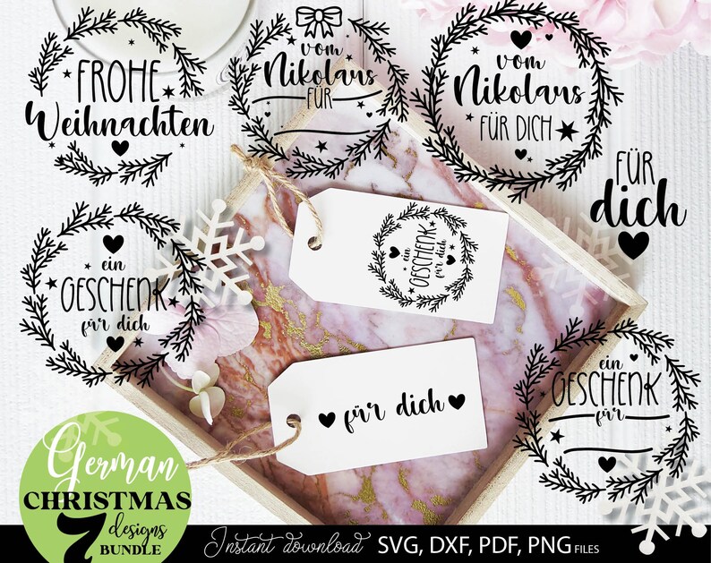 Sammlung aus sieben personalisierbaren Weihnachtsdesigns mit Tannenkränzen, Nikolaus Grüßen, Geschenkanhängern und festlichen Weihnachtsbotschaften. Die Motive zeigen dekorative Kränze aus Tannenzweigen, Herzen, Sterne, Schleifen und klassische Schriftzüge wie „Vom Nikolaus für dich“, „Ein Geschenk für dich“ und „Frohe Weihnachten“. Die elegante schwarzweiße Gestaltung verbindet moderne Handlettering Elemente mit traditioneller Weihnachtsoptik und eignet sich für Geschenke, Verpackungen.