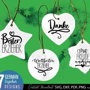 Erzieher SVG Bundle mit liebevollen deutschen Sprüchen wie „Bester Erzieher“, „Erzieher mit Herz“ und „Mit Freude wachsen“. Elegante und moderne Schriftzüge mit Herz-Elementen, ideal als Dankeschön für Erzieher im Kindergarten oder in der Kita. Perfekt geeignet für DIY Projekte wie Tassen, Shirts oder personalisierte Geschenke für Abschied, Weihnachten oder Wertschätzung im pädagogischen Bereich.