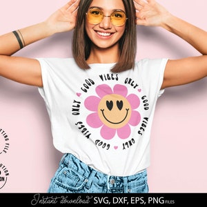 Camisa de verano SVG / Cara feliz SVG / SVG de moda / Camisa con cara de flor svg / Clip Art con cara de flor / Sublimación png