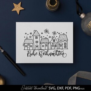 Schwarze und weiße Version des Motivs „Frohe Weihnachten“ mit winterlicher Häuserreihe, Sternen und Schneeflocken. Das Design ist vielseitig nutzbar für Druck, Plotten, Sublimation oder Laserarbeiten. Perfekt für weihnachtliche Projekte wie Karten, Poster, Geschenkverpackungen und kreative DIY Anwendungen, die eine elegante und festliche Note mit einem modernen grafischen Stil verbinden.