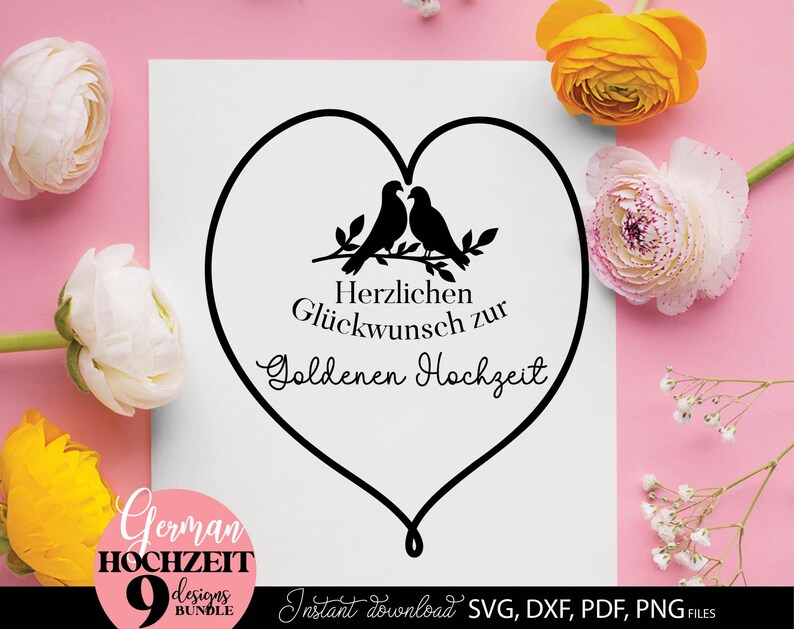 Set aus neun eleganten Herz Designs mit Vögel Motiv und Schriftzug „Herzlichen Glückwunsch zur Hochzeit“ für verschiedene Hochzeitsjubiläen wie Papierhochzeit, Silberhochzeit, Goldene Hochzeit, Diamanten Hochzeit und mehr. Die romantischen Motive eignen sich ideal für Geschenke, Karten, Kissen, Wanddeko und kreative DIY Projekte. Klare Linien, moderne Typografie und liebevolle Details machen diese Designs perfekt für Paare und besondere Jubiläumsanlässe im deutschsprachigen Raum.