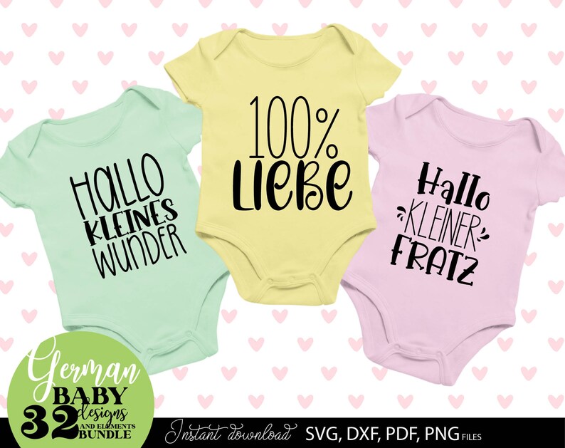 Großes Baby SVG Bundle mit liebevollen deutschen Sprüchen und niedlichen Illustrationen für Neugeborene und Familienmomente. Enthält Designs wie „Hallo Sonnenschein“, „Mama’s Schatz“, „Papa’s Schatz“, Herzen, Babyfüße, Storch und Ballons in moderner Typografie. Perfekt geeignet für DIY Projekte wie Baby Bodys, T-Shirts, Geschenke zur Geburt, Dekoration oder personalisierte Erinnerungsstücke. Ideal für kreative Plotterarbeiten mit emotionalem und familienfreundlichem Stil.