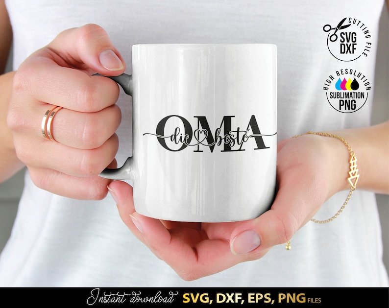 Mama SVG Bundle mit stilvollen deutschen Schriftzügen wie Mama die Beste und Oma die Beste in eleganter Typografie mit Herzmotiv. Modernes schwarz weiß Design eignet sich perfekt für personalisierte Geschenke, T Shirts, Tassen und DIY Projekte. Ideal für Muttertag, Geburtstag oder besondere Anlässe für Mama und Oma. Hochwertige Plotter Dateien zur kreativen Gestaltung liebevoller Dekorationen und individueller Geschenkideen für Familie.