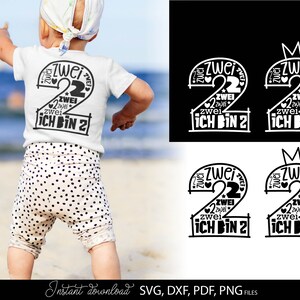 Verspieltes SVG Geburtstagsdesign mit Zahl 2 und Schriftzug Ich bin 2 kombiniert mit kreativer Typografie, Sternen, Herzen und dekorativen Elementen. Modernes Layout mit kindgerechtem Stil eignet sich perfekt für Kleinkinder Geburtstag. Ideal für DIY Projekte wie T-Shirts, Bodys, Partydekoration oder personalisierte Geschenke zum zweiten Geburtstag. Hochwertiges Plotter Motiv für kreative Designs rund um Kindergeburtstag und besondere Erinnerungsmomente.