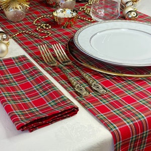 Christmas table runner tartan/ Custom table runner/ Scottish table runner for Christmas time/Holiday table runner / HandMade in Italy