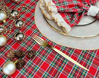 Christmas Tartan Tablecloth and Napkin Set - Red Plaid Linens for Tables - Oval Round Rectangle Square - Holiday Decor/ Handmade in Italy