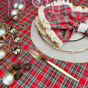 Christmas Tartan Tablecloth and Napkin Set - Red Plaid Linens for Tables - Oval Round Rectangle Square - Holiday Decor/ Handmade in Italy