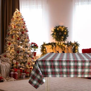 Elegant Scottish Tartan Tablecloth in Green Red and White - Available in Various Sizes - Made in Italy