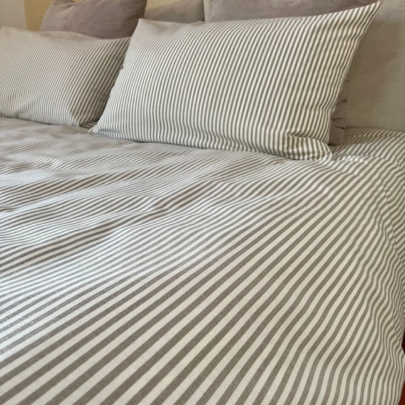 Copripiumino in Misto Cotone a Righe Beige e Tortora – Stile Shabby Chic – Su Misura – Fatto a Mano – Alta Qualità – Letto Matrimoniale