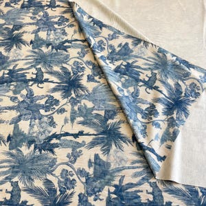 Tessuto jungle blu e beige per accessori e decorazioni / Jungle fabric blue beige for accessories and decorations