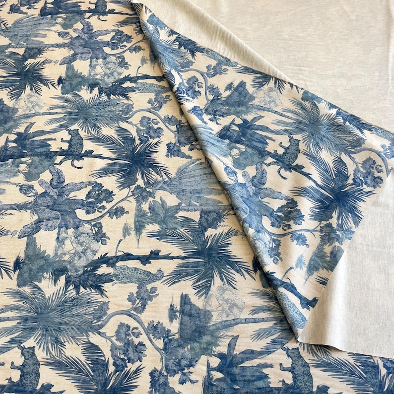 Tessuto jungle blu e beige per accessori e decorazioni / Jungle fabric blue beige for accessories and decorations
