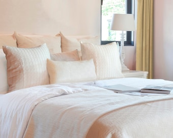 Colcha geométrica beige y lurex plata hecha a mano en Italia/Ropa de cama de alta calidad/Sobrecamas geométricas