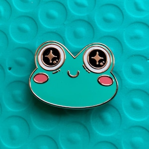 FROGGY 1 inch queer pin 27mm cute frog