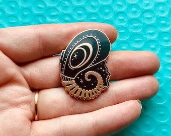 DREAM HELM 38mm / 1.5 inch copper hard enamel PIN Sandman Morpheus