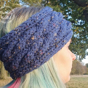 Vintage look cable knit ear warmer, double plait pattern headband, navy blue head wrap, chunky knit head wear, winter ear warmer, cozy soft