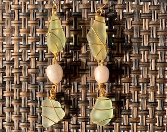 Handmade Sea glass earrings with pearls