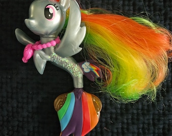 ¡Mi Pequeño Pony: Pony Marino Perlado Rainbow Dash!