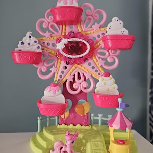 My Little Pony Ferris Wheel and Pinkie Pie pony!