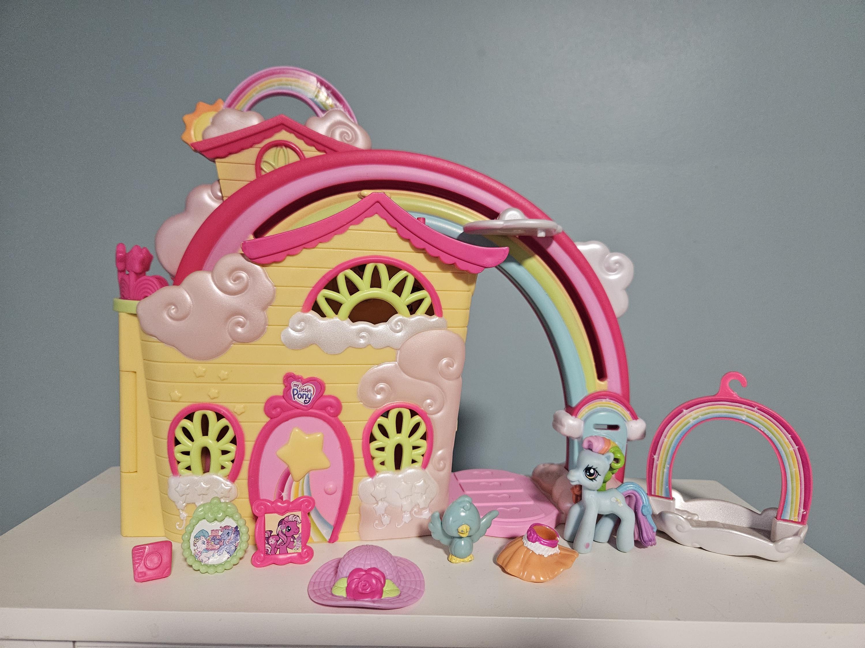 My Little Pony Ponyville Rainbow Dash's Rainbow House With