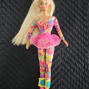 Vintage Hot Skatin' Barbie doll!