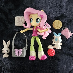 My Little Pony Equestria Girls Minis Fluttershy Slumber Party Set