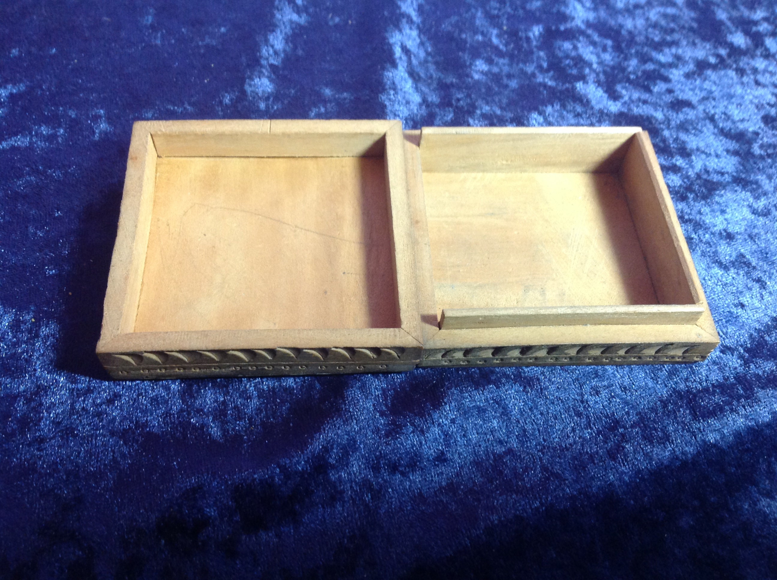 Elegante caja de madera tallada a mano | Etsy