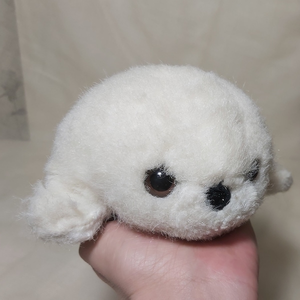 9" vintage fur seal plush, small adorable sea lion. Old small fur seal plush. Stuffed sea lion vintage plush. Soft plush fur seal