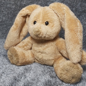 ぬいぐるみのウサギ。ぬいぐるみのウサギ。ぬいぐるみのウサギ。ぬいぐるみのウサギ