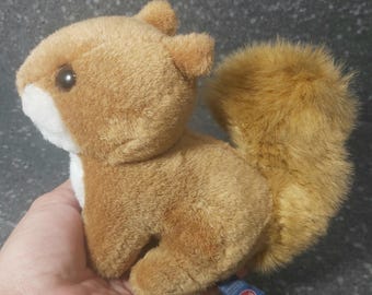 ヴィンテージリスのぬいぐるみ　オーストリア製 ヴィンテージ リス ぬいぐるみ 1992年 パーフェクション おもちゃ