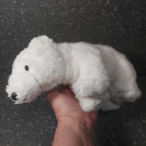 Realistic Polar Bear plush vintage. Polar Bear stuffed animal vintage. Realistic Polar bear Suma Collection plush white bear