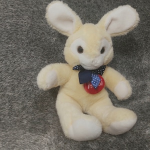 Yellow bunny plush vintage. Trudi bunny plush. Stuffed animal bunny vintage. Yellow white bunny stuffed vintage plush