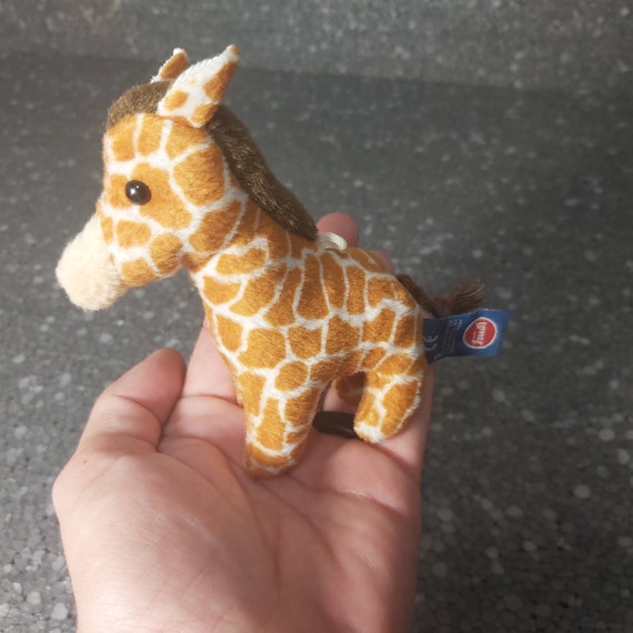 Peluche giraffa. Trudi vintage. Piccola Giraffa Collezione Trudi Sweet. Piccola giraffa vintage di peluche. Peluche portachiavi giraffa Etsy Italia
