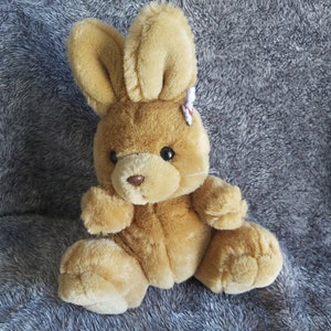 Vintage plush bunny. Beige rabbit vintage. Plush Beige bunny vintage