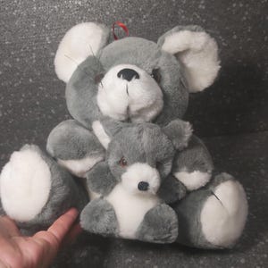 Mouse plush vintage. Mice mom baby. Vintage mouse stuffed animal. Vintage plush mouse mother baby. Stuffed rodent vintage