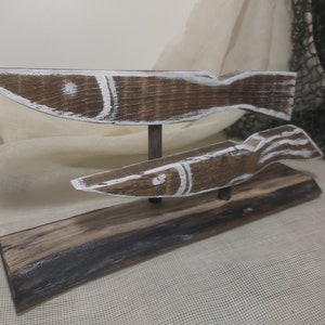 Funky fish decor. Driftwood stand statue couple fish. Funky fish wooden sculpture. Beach house wood statue coastal decor. Fish beach decor
