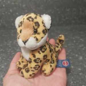 Leopard plush vintage Trudi. Small leopard Trudi Sweet Collection. Leopard vintage plush. Leopard stuffed animal. Leopard plush Keychain