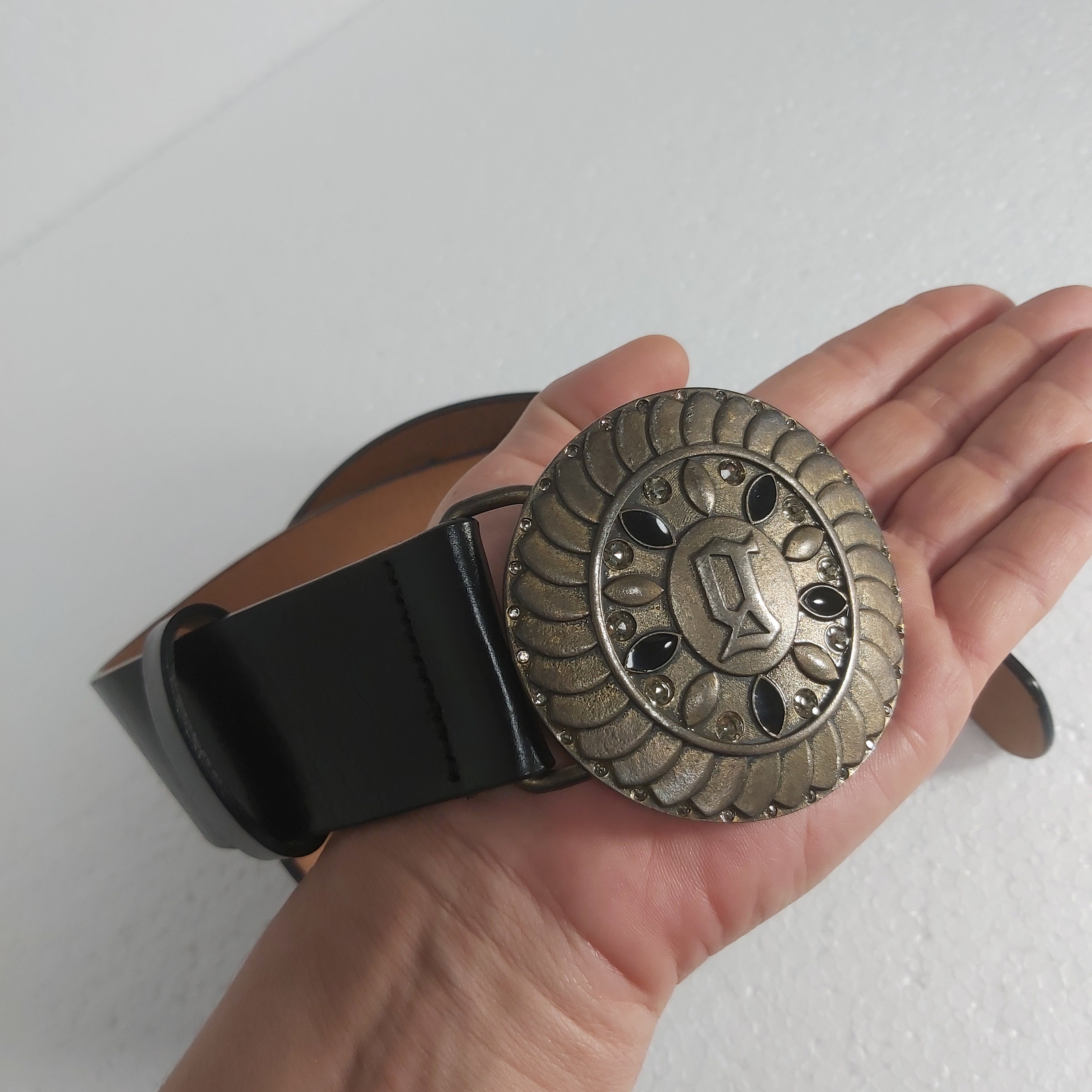 John Galliano 黒 レザーベルト メタル装飾付き John Galliano Belt / Designer Belt / Black Leather Belt