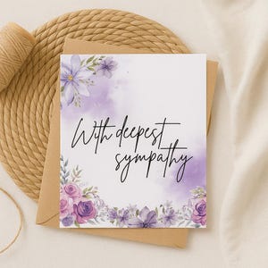 "Beileidskarte zum Ausdrucken - ""With Deepest Sympathy"" Lila Blumen Digitaler Download - Elegante Beileidskarte für Verlust oder Trauer."