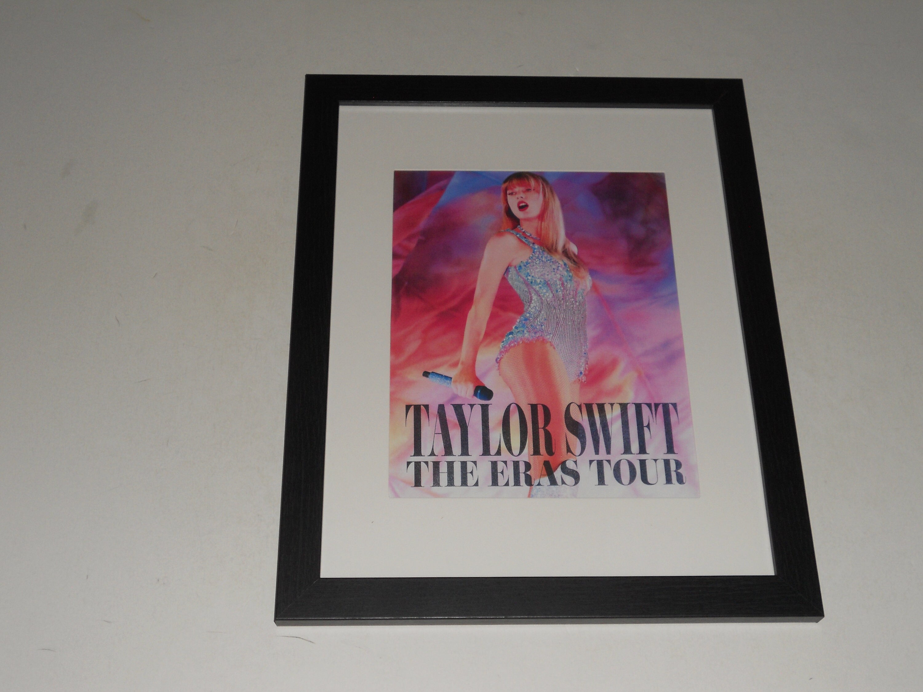Poster Taylor Swift Eras Tour Movie Y Boleto Conmemorativo