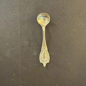 Antique LUNT Sterling Silver 3.3g(0.116oz)  2 1/4" Long Monticello Pattern