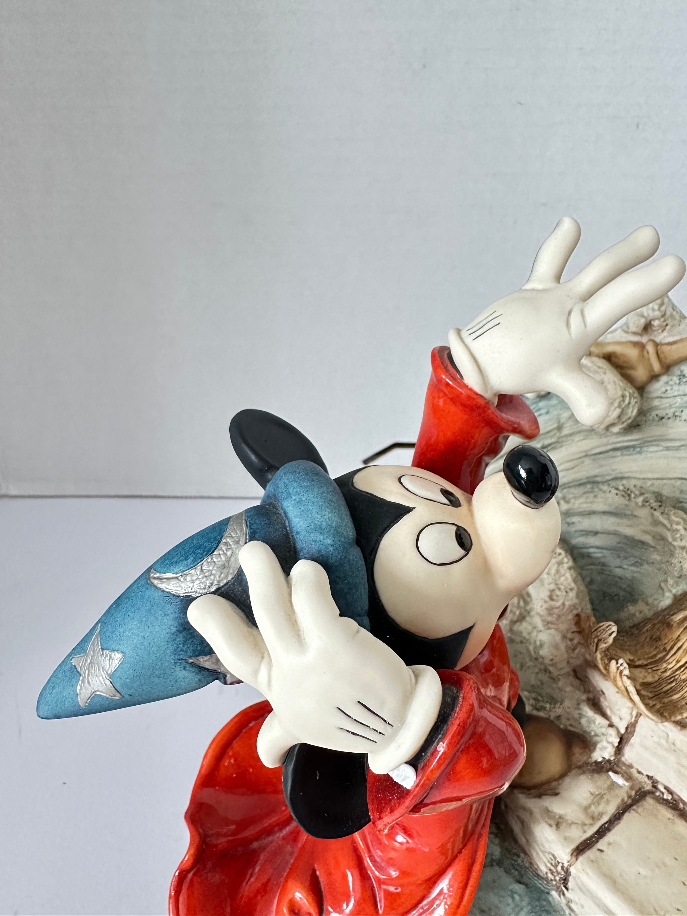 彫刻 florence Giuseppe Armani Mickey Mouse Mickey Mouse Pluto by Giuseppe Armani | Elegant Porcelain Figurine