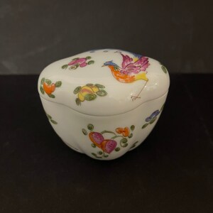 VINTAGE Royal de LIMOGES Trinket Box  With  Flower and PHEASANT  Pattern