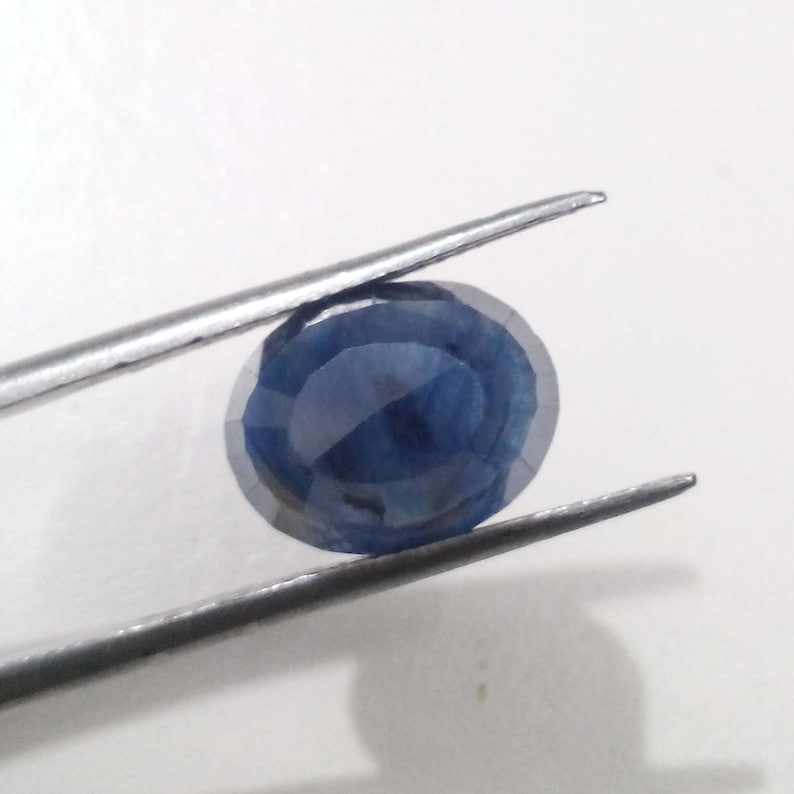 Natural Royal Blue Sapphire Faceted Oval Cut Shape Loose Gemstone 8.65 Crt 12x10x7 mm For Making Ring Jewelry